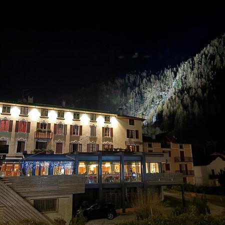 Hotel Pedretti Бранци Екстериор снимка