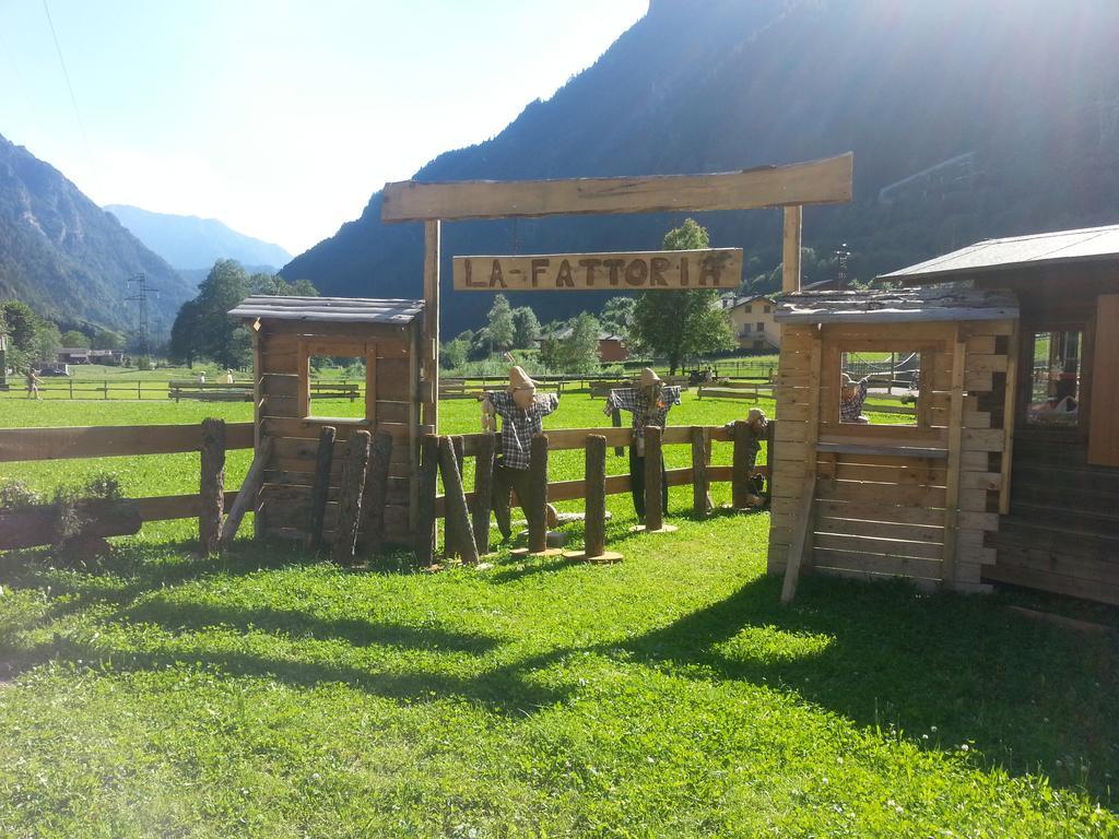 Hotel Pedretti Бранци Екстериор снимка