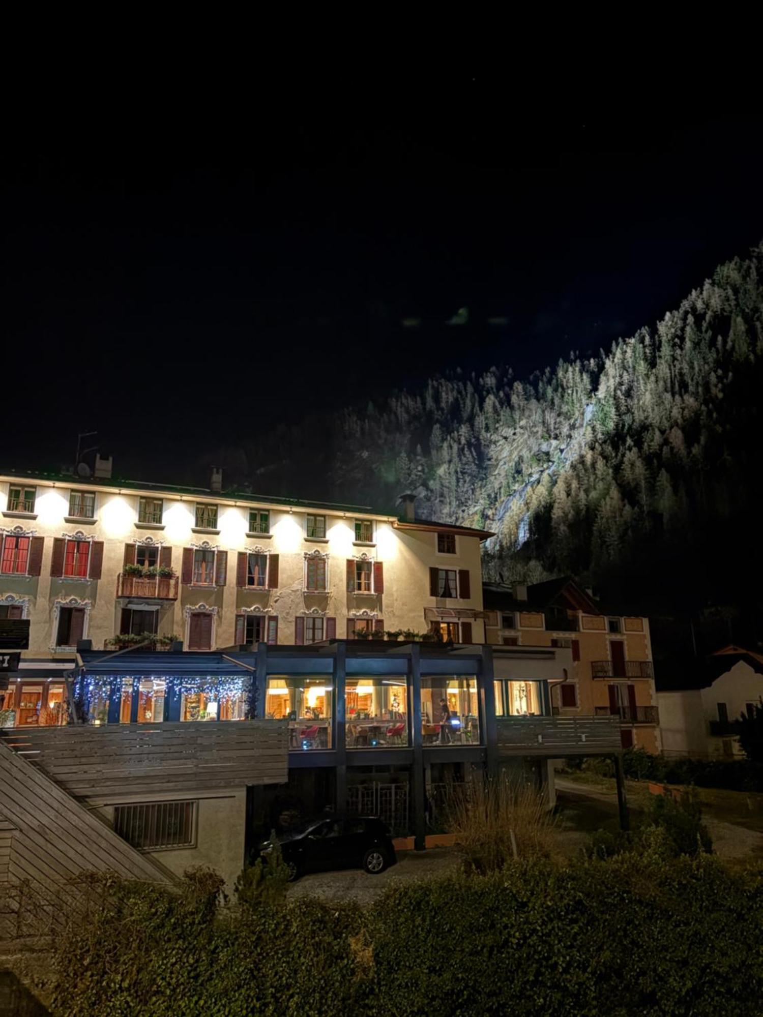 Hotel Pedretti Бранци Екстериор снимка