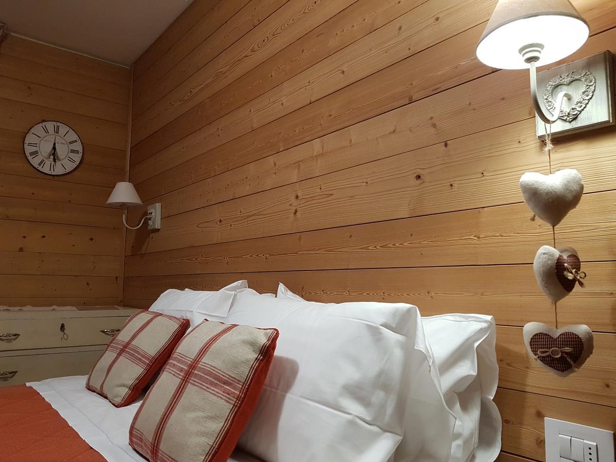 Hotel Pedretti Бранци Екстериор снимка