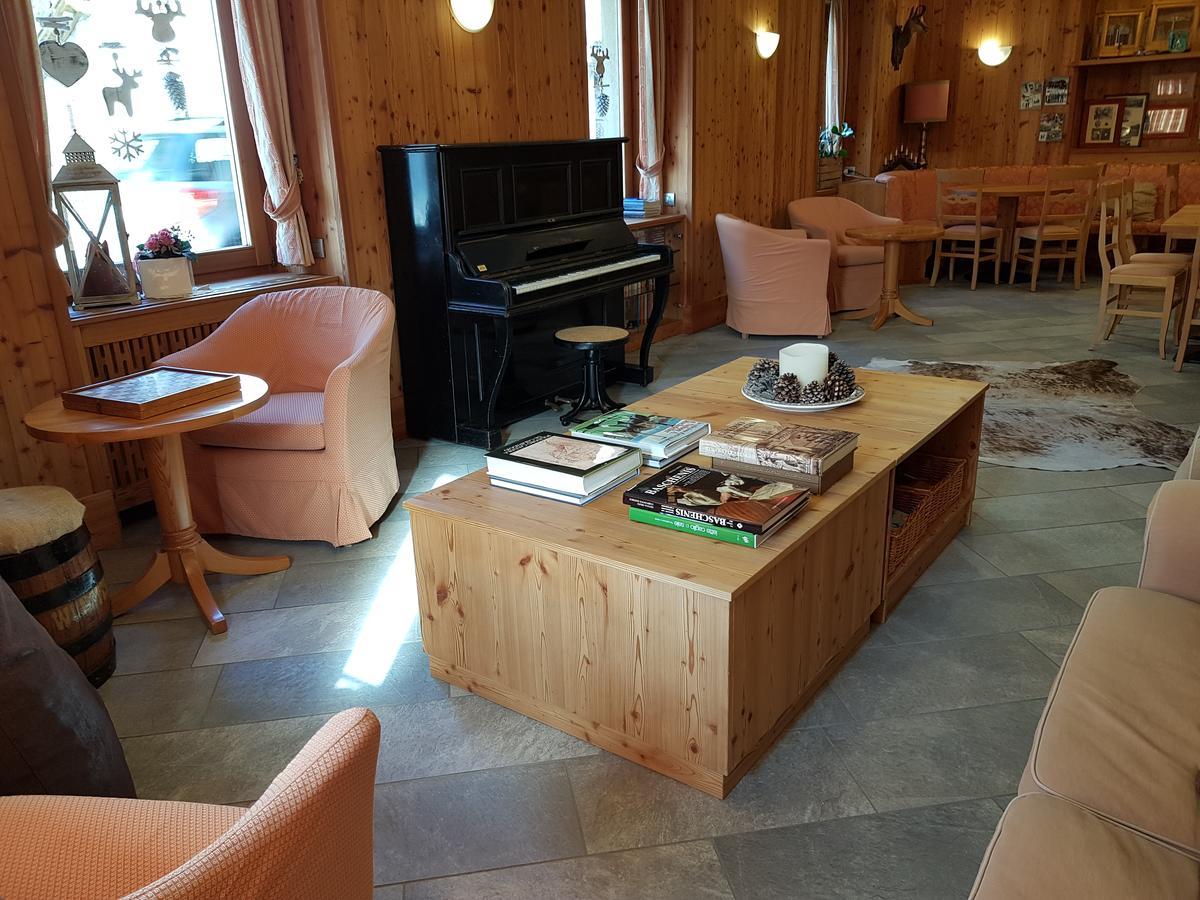 Hotel Pedretti Бранци Екстериор снимка