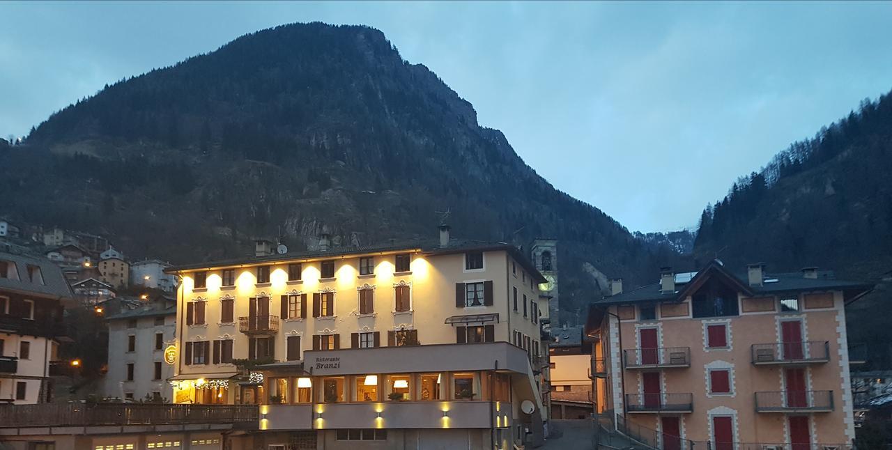 Hotel Pedretti Бранци Екстериор снимка