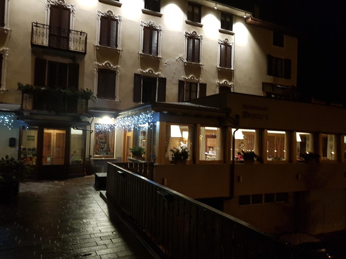 Hotel Pedretti Бранци Екстериор снимка