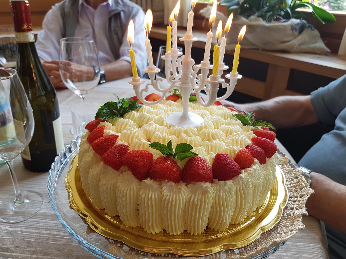 Hotel Pedretti Бранци Екстериор снимка