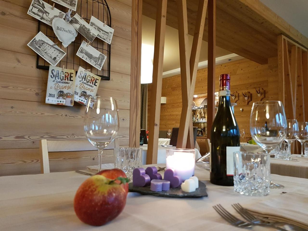 Hotel Pedretti Бранци Екстериор снимка