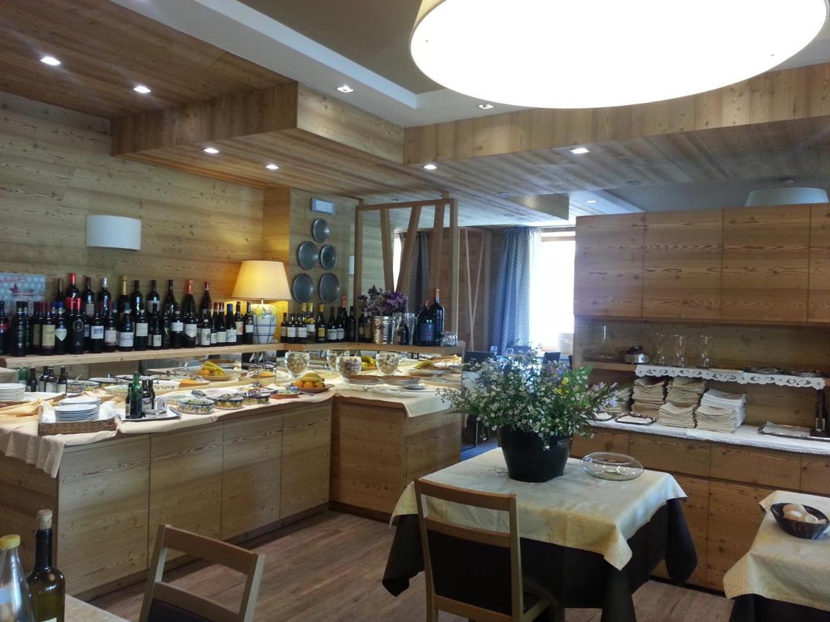 Hotel Pedretti Бранци Стая снимка